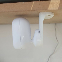 Ceiling mount for Unifi protect G3 and G4 instant.